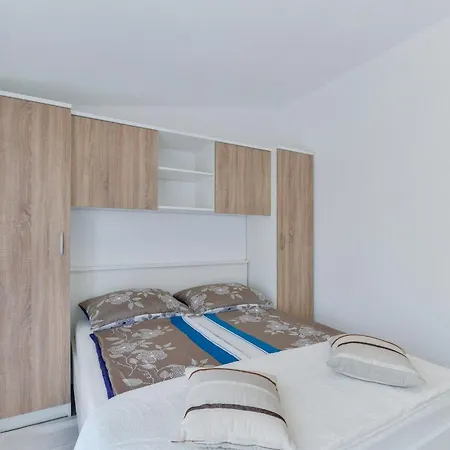 Trk 2 By Interhome *